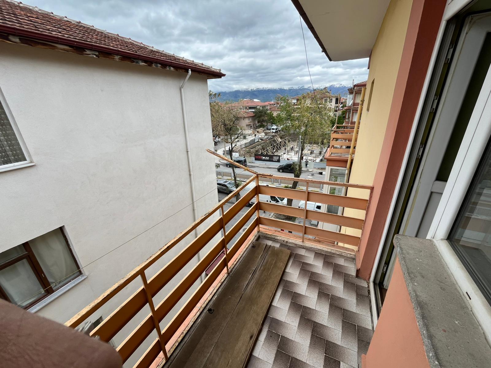 MABEL'DEN ORDU CADDESİ ÜZERİ MÜKEMMEL KONUMDA KİRALIK 2+1 DAİRE